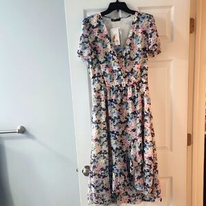 Pretty Garden Floral V-Neck Dress